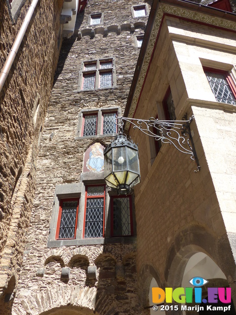 FZ016948 Latern Burg Eltz